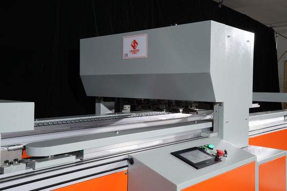 Yağ Basıncıyla Çalışan 1.8KW HVAC Hava Filtresi Üretim Makinesi